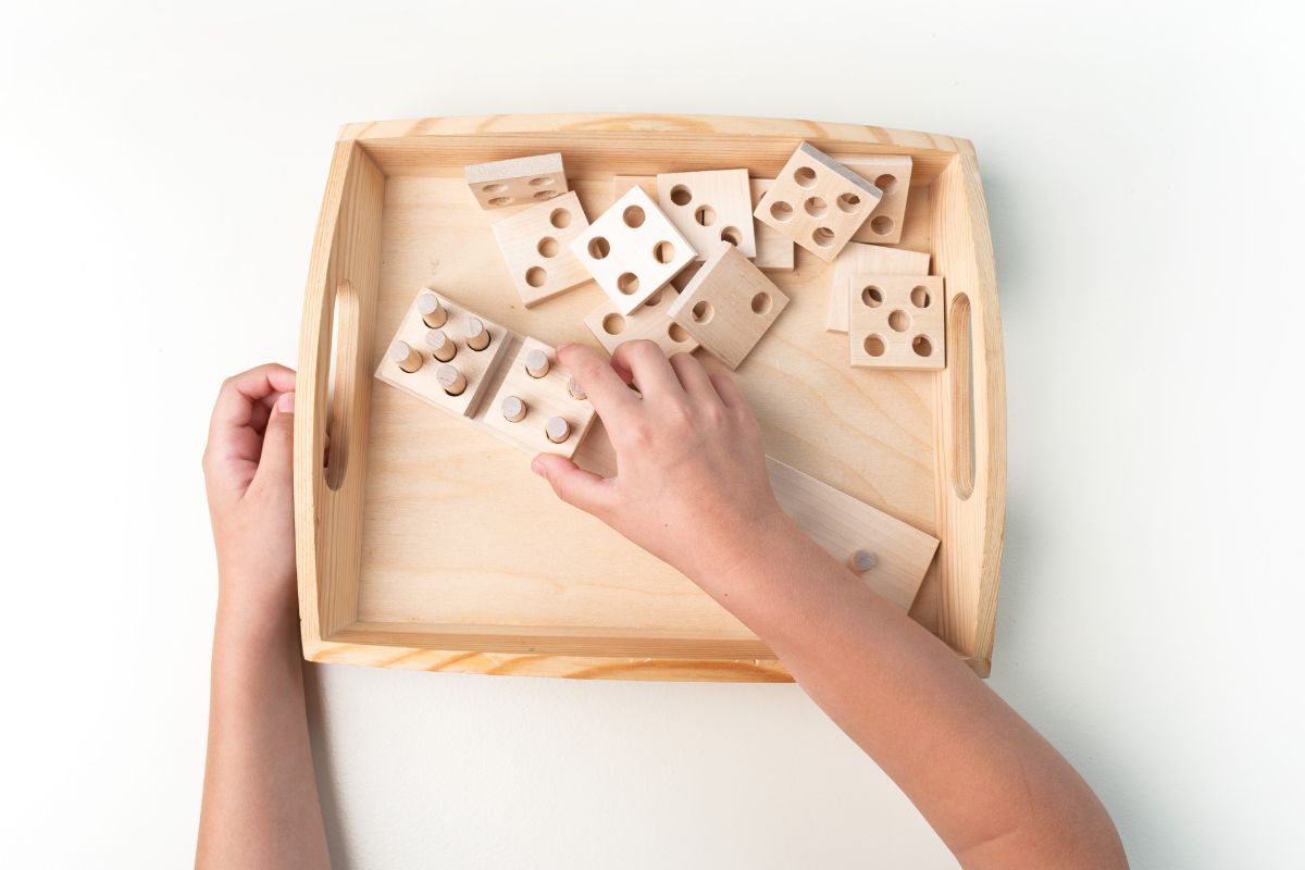 Montessori Trays: The Key to Child-Led Learning and Play – Montessori Theory