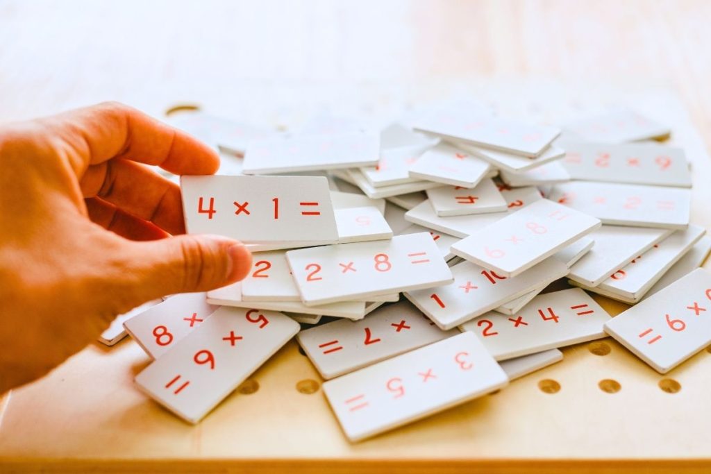Montessori Arithmetic: The Math Revolution Your Child Needs ...