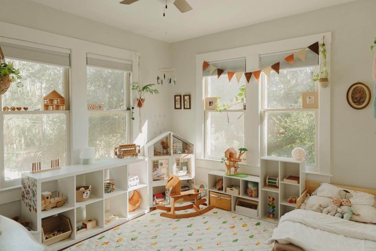 16 Sensational Montessori Toddler Playrooms That Smartly Defy All ...