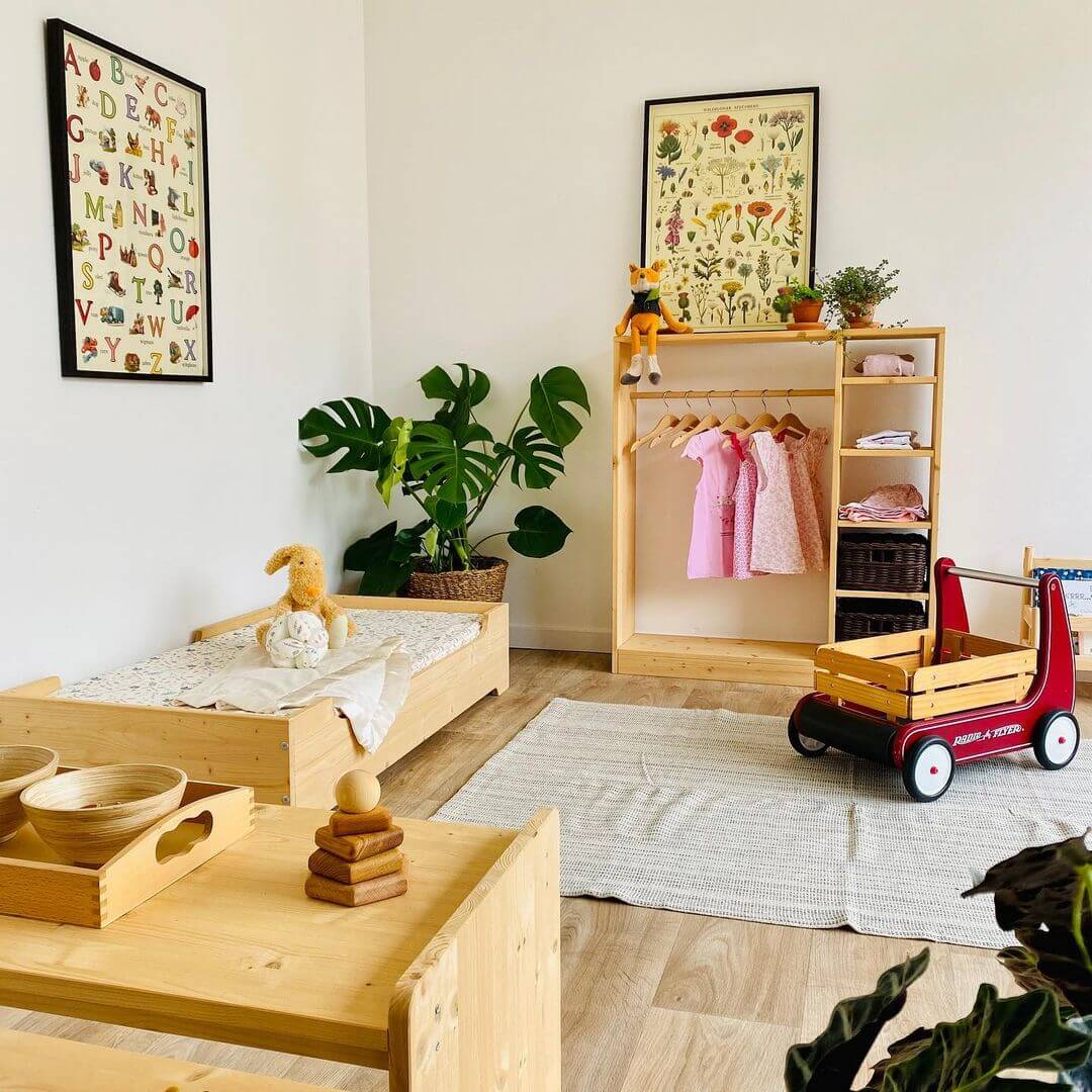 12 Inspiring Enchanting Montessori Baby Room Designs Montessori Theory