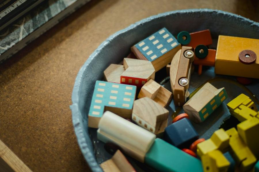 Basket of simple wooden blocks